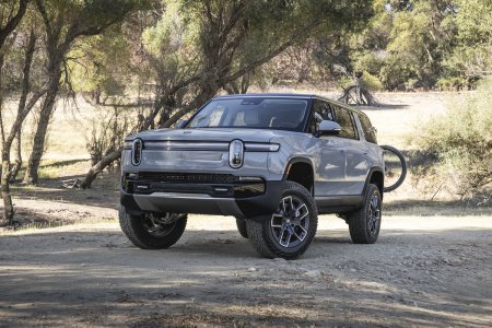 Rivian_R1s_MTB_Off_Road_38.jpg